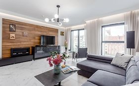 Deo Plaza Waterfront Luxury Apartments By Noclegi Renters